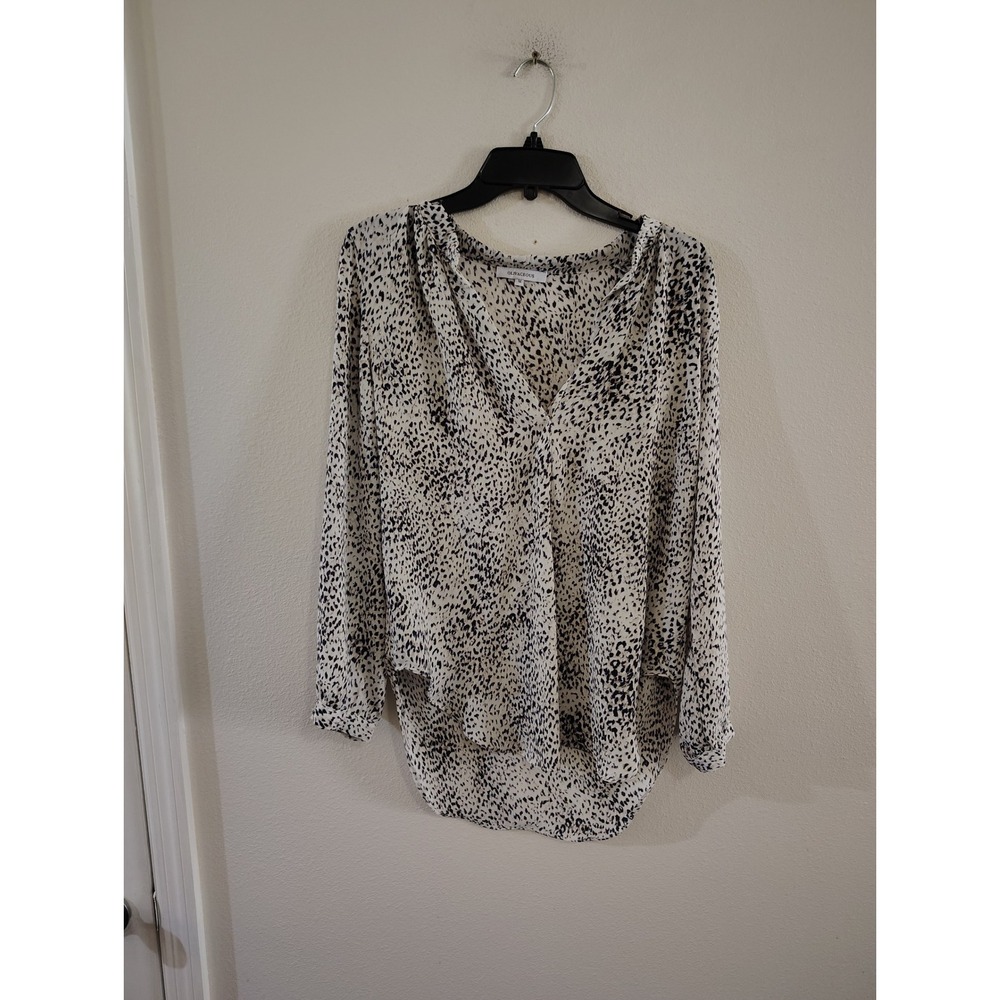 Olivaceous Womens Animal Print V-Neck High Low Blouse Navy Cream Speckled Medium
